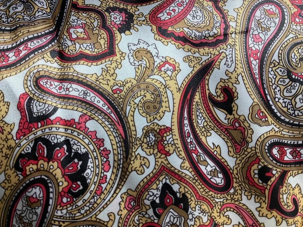 Flash Lining 28795-65 MULTI RED PAISLEY fabric swatch