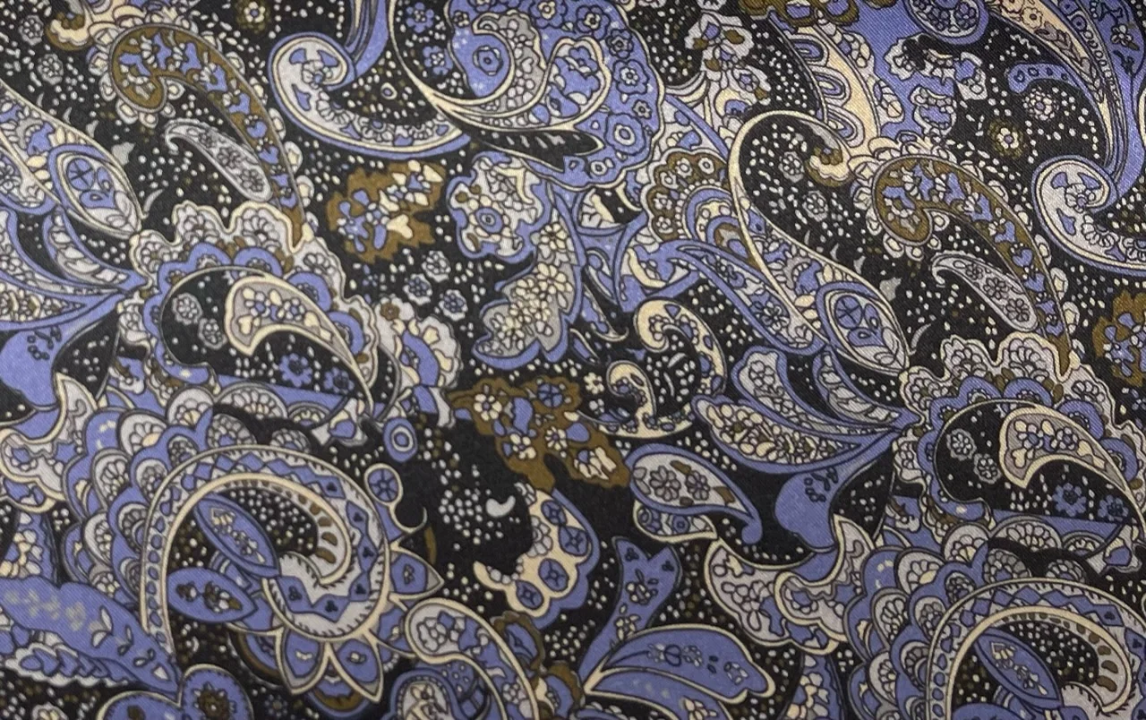 Flash Lining 29104-65 PURPLE W/ BROWN PAISLEY fabric swatch