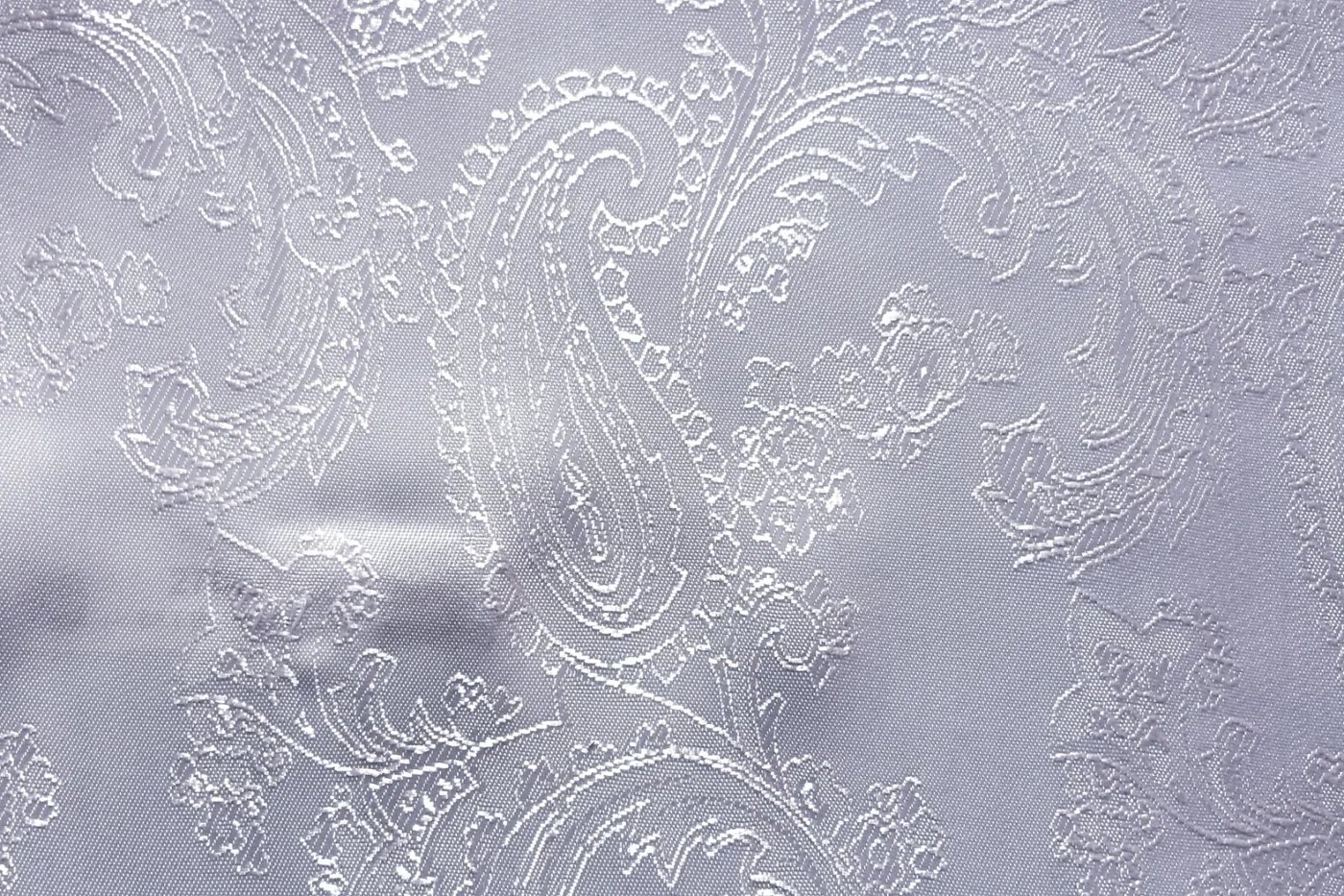 Linings 27053-52 SILVER PAISLEY fabric swatch