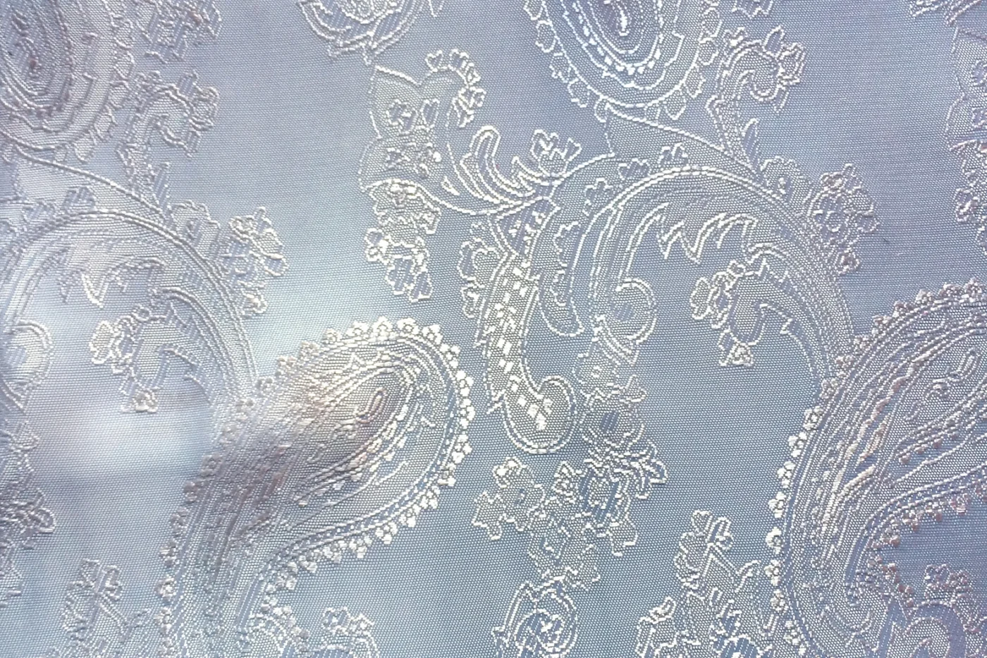 Linings 27054-52 SKY BLUE PAISLEY fabric swatch