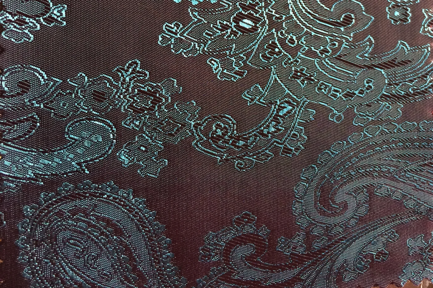 Linings 27068-52 BLUE ON GREY PAISLEY fabric swatch