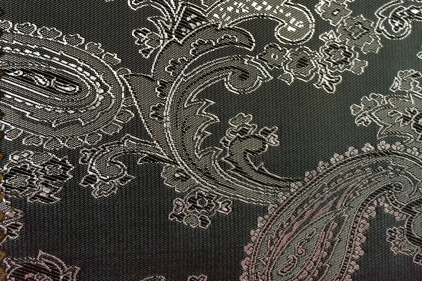 Linings 27072-52 GOLD ON GREY PAISLEY fabric swatch