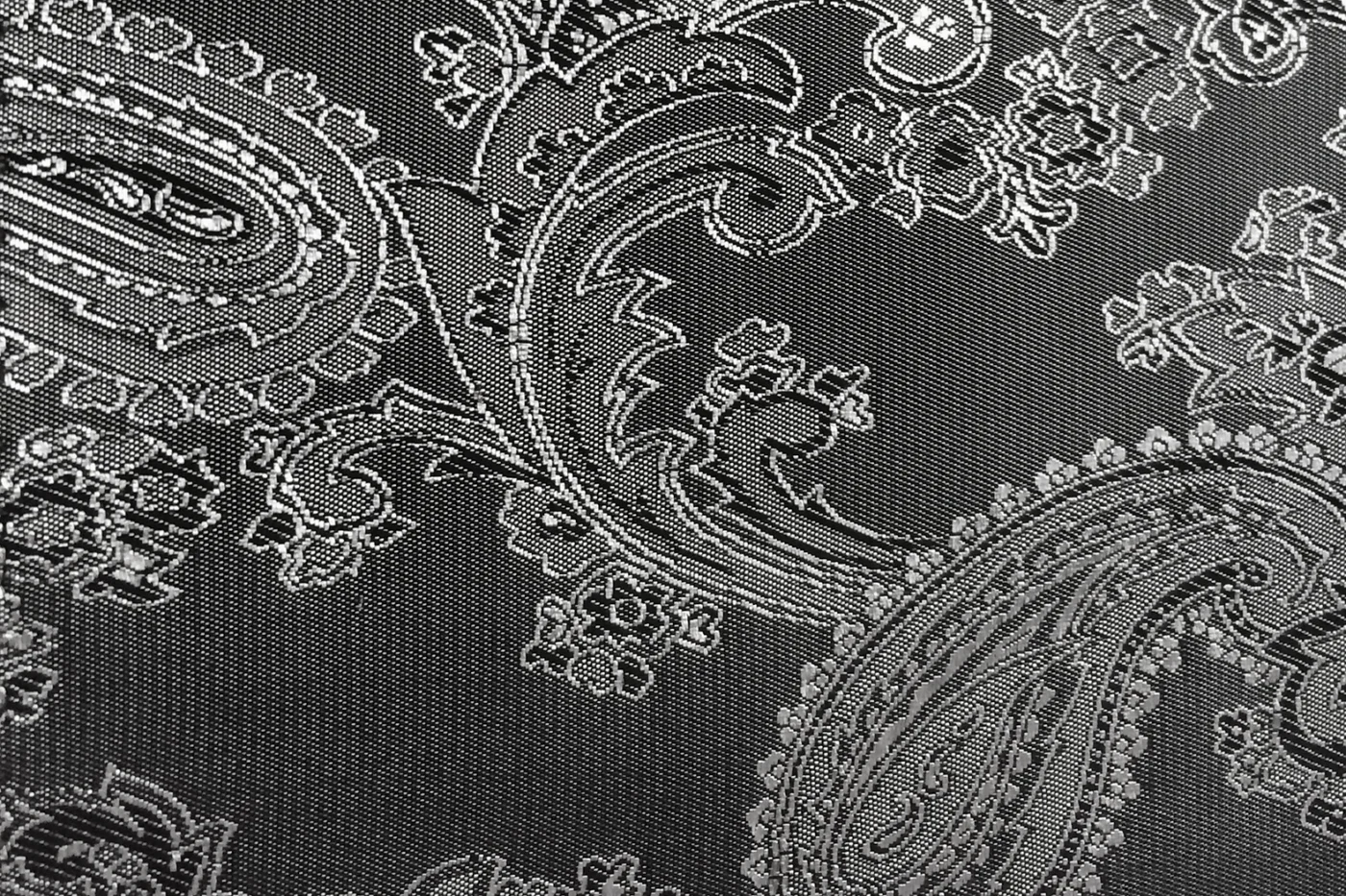 Linings 27074-52 GREY PAISLEY fabric swatch