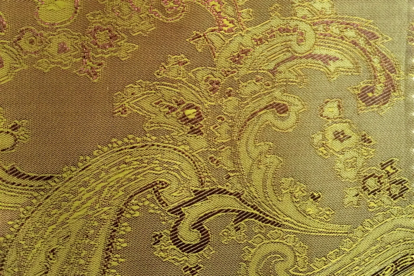 Linings 27075-52 MUSTARD PAISLEY fabric swatch
