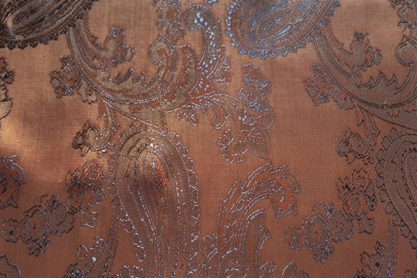 Linings 28136-52 BROWN PAISLEY fabric swatch