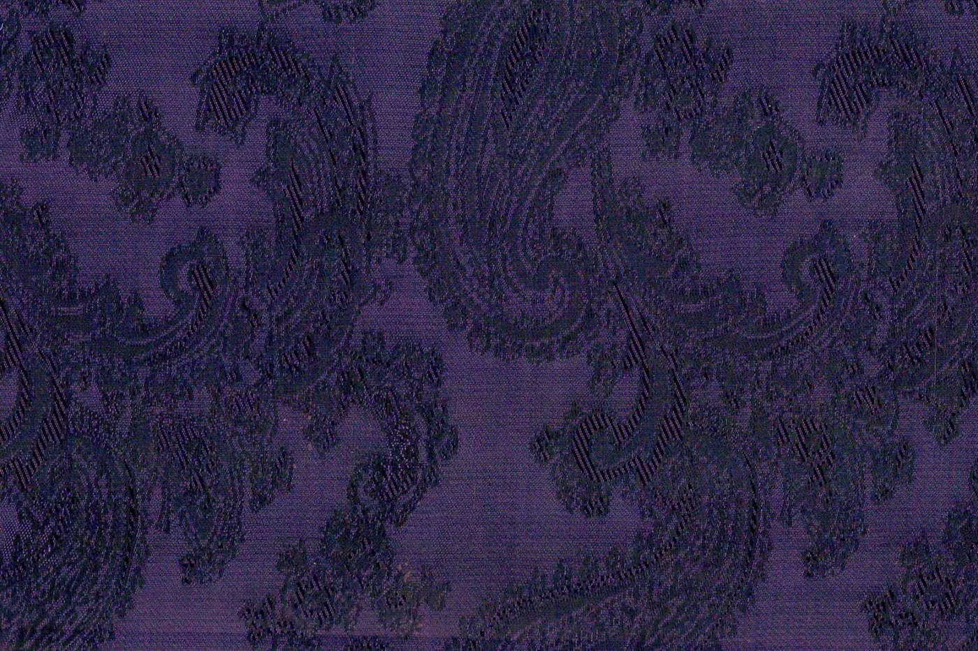Linings 28517-52 DK NAVY PAISLEY fabric swatch