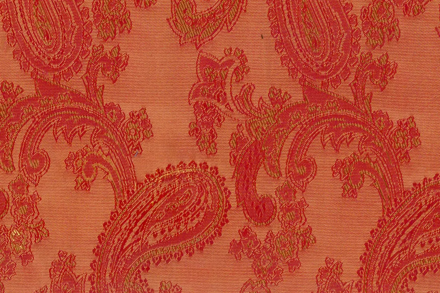 Linings 28520-52 APRICOT PAISLEY fabric swatch