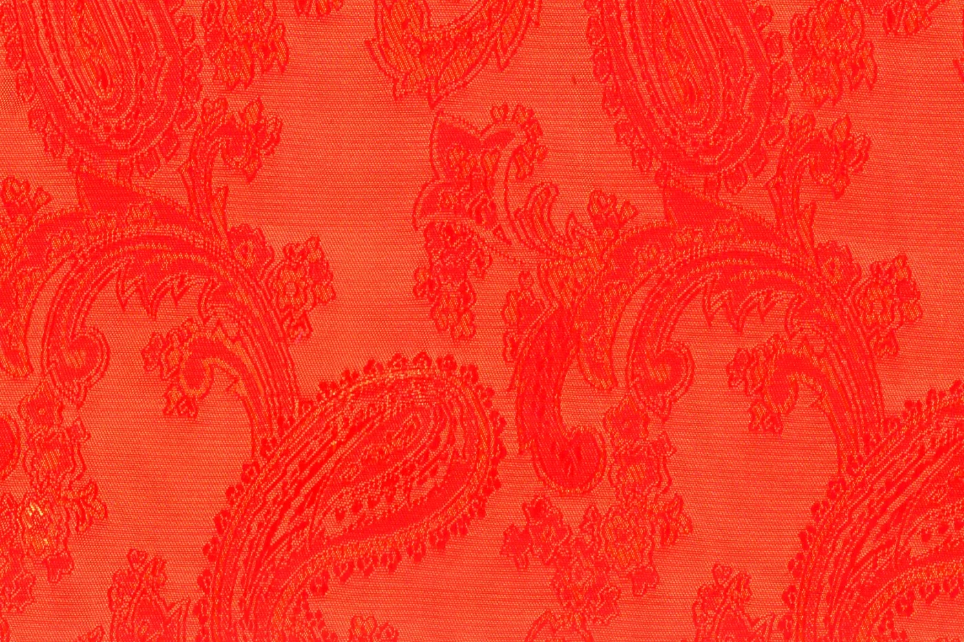 Linings 28711-52 RED PAISLEY fabric swatch