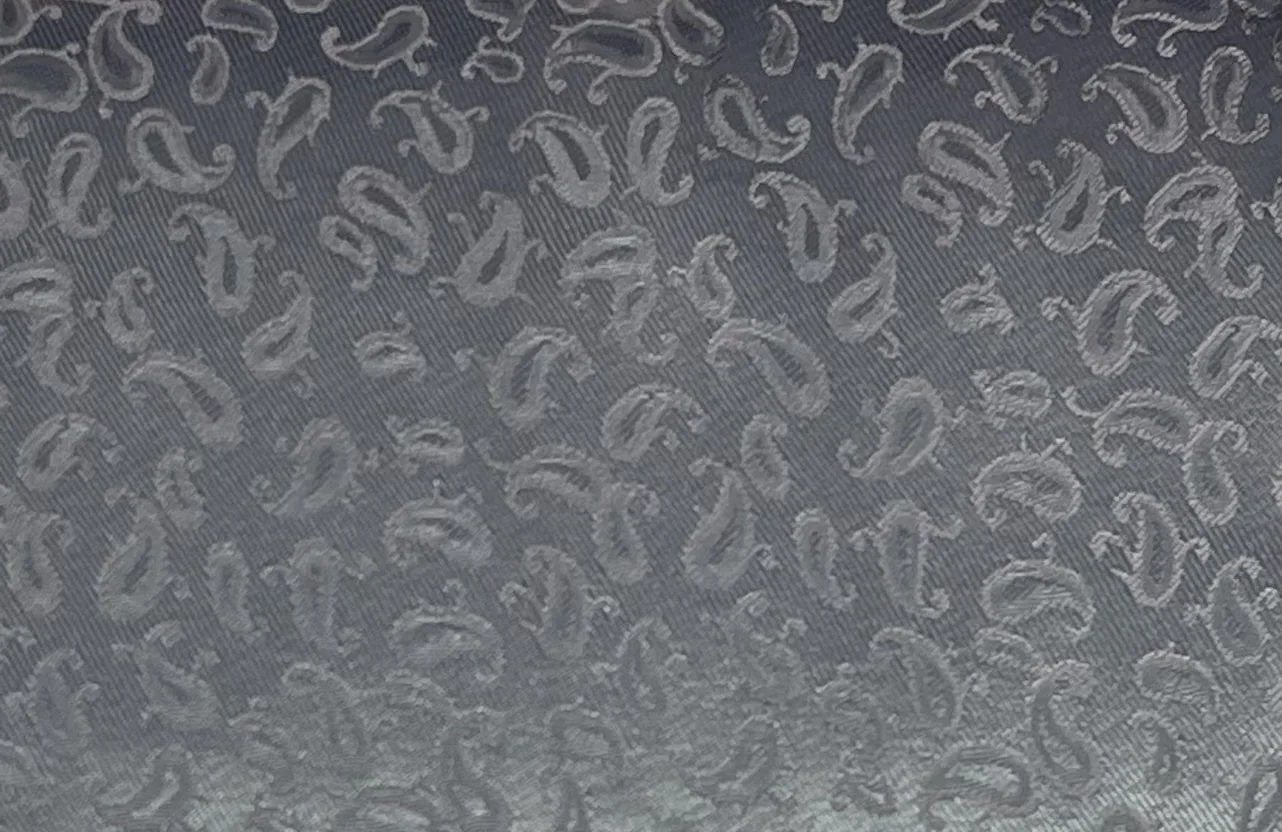 Linings 29095-52 MED GREY PAISLEY fabric swatch