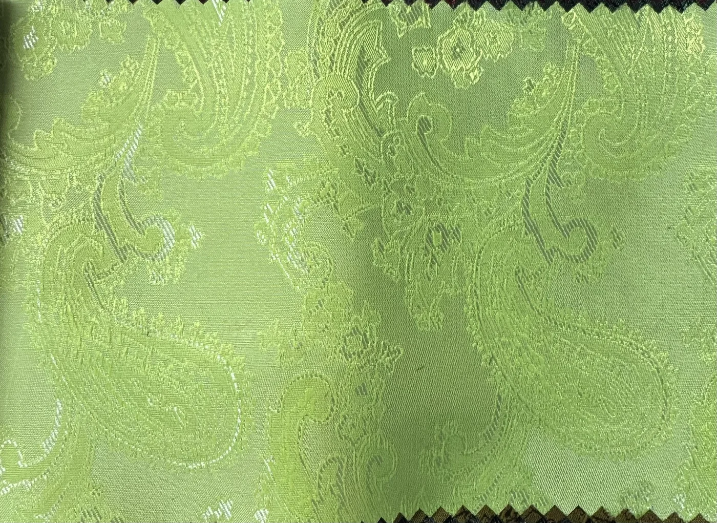 Linings 29547-52 Neon Lime Paisley fabric swatch