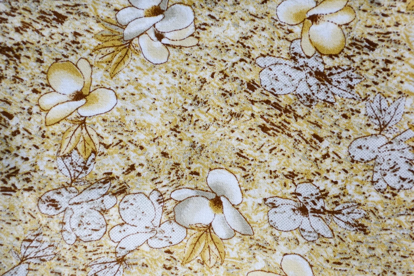 RD Shirting 28097-65 YELLOW FLORAL fabric swatch