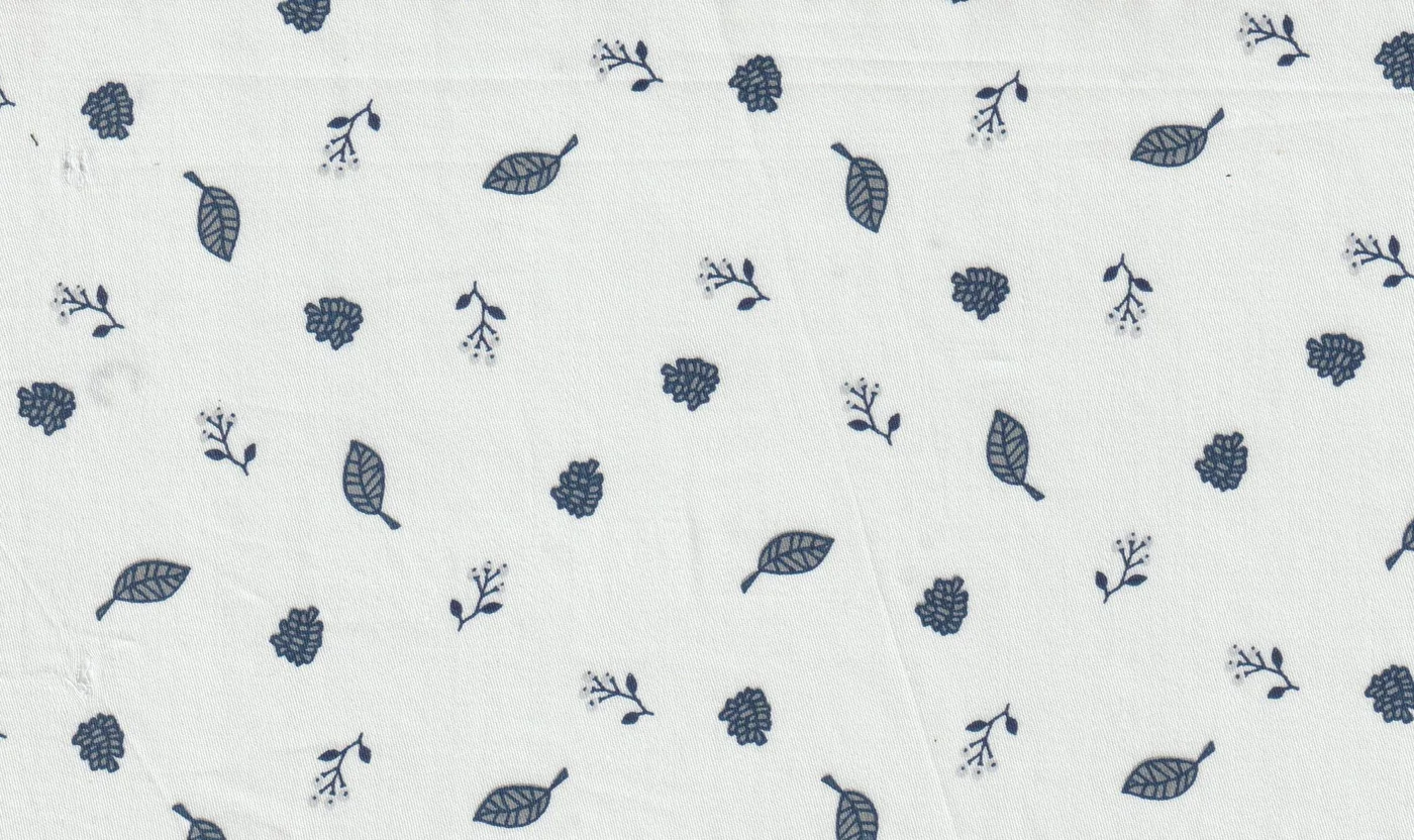 RD Shirting 28925-65 WHITE W/LEAVES fabric swatch